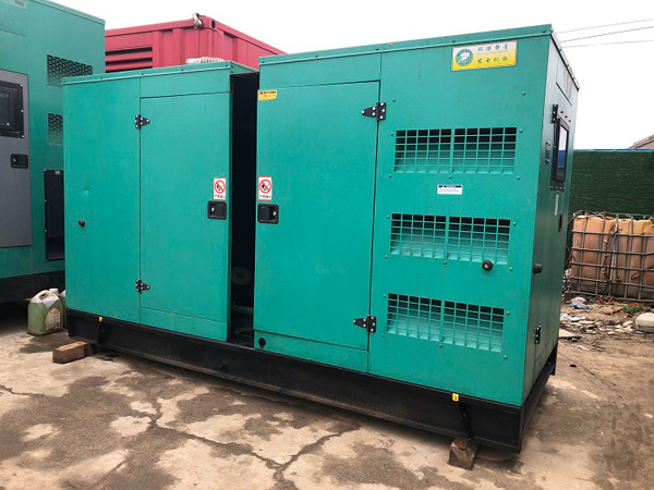 太子河怎样合理控制磷酸铁锂蓄电池的充放电倍率以延长其使用寿命？